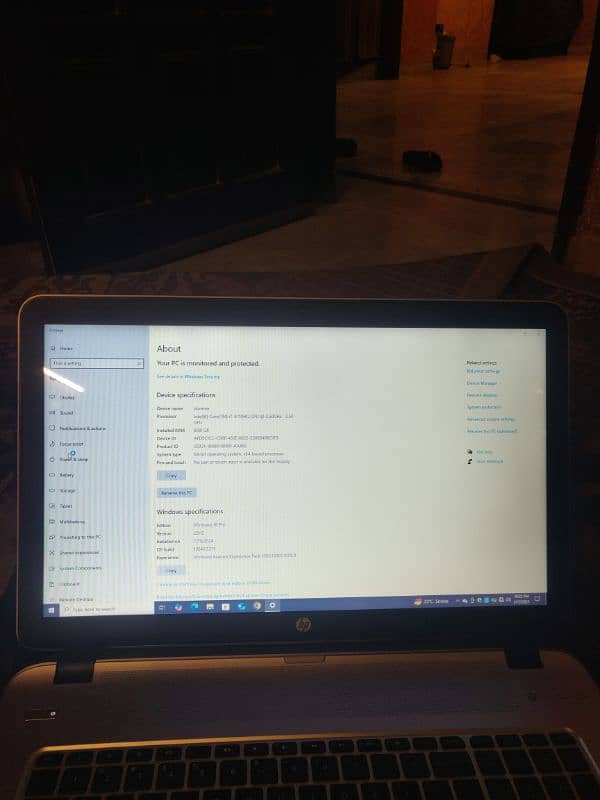 HP LAPTOP CORE i7 4 Gen 8 gb ram 1