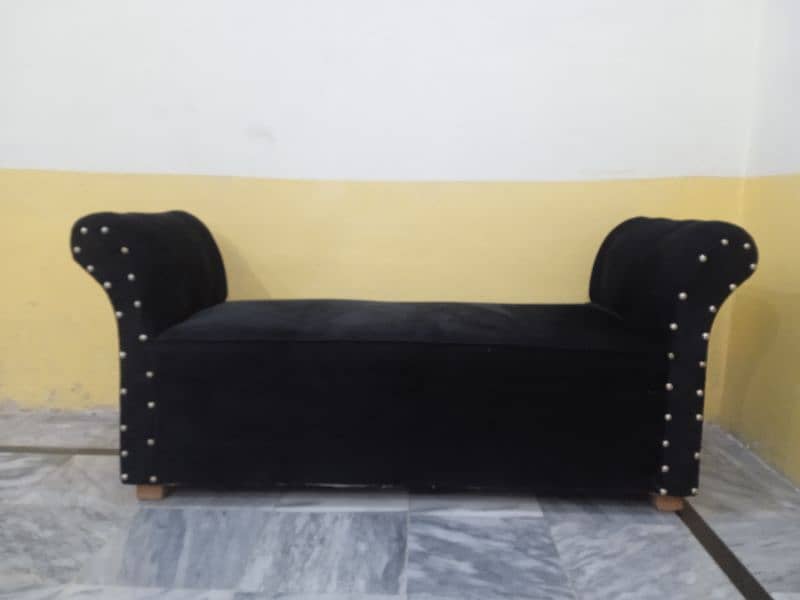 Dewan Sofa 0