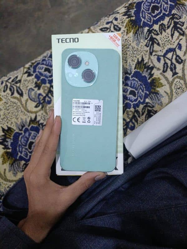 Tecno Spark Go 1 3