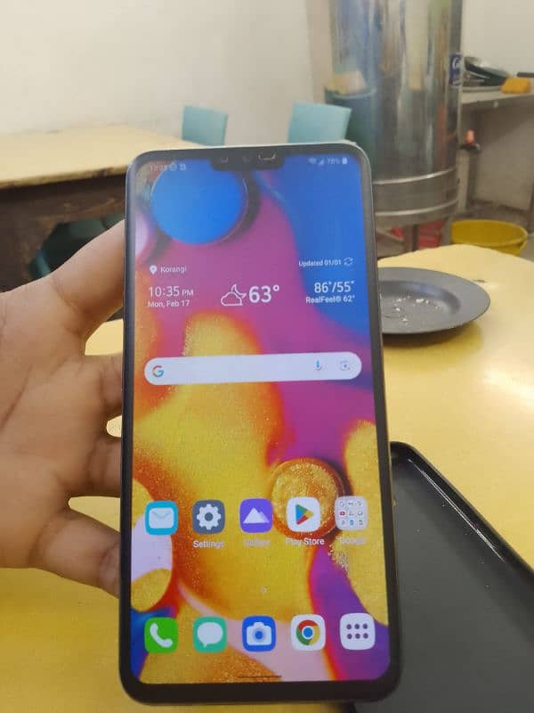 LG v40 thinq 4gb ram 64 rom non pta 1