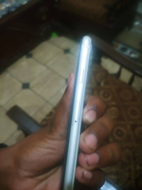 i phone se2020 64 gb 4