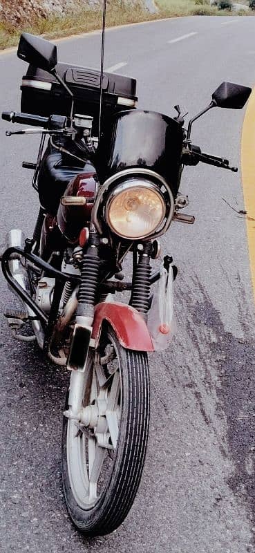 Suzuki GS 150 SE 1