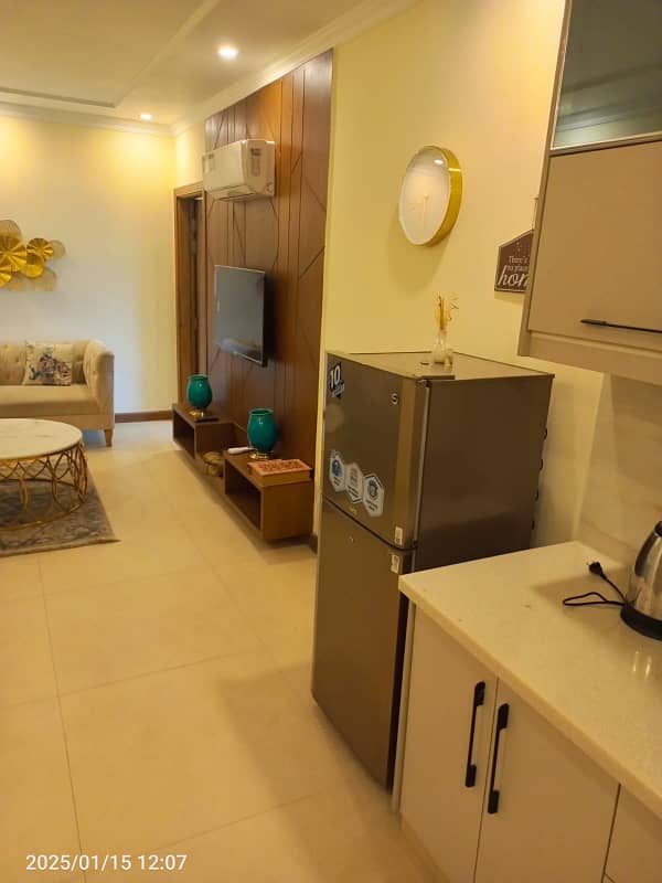 Luxury Apartment Available For Rent In Quaid Block Bahria Town Lahore 2