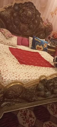 Wooden Bed Set In Good Condition