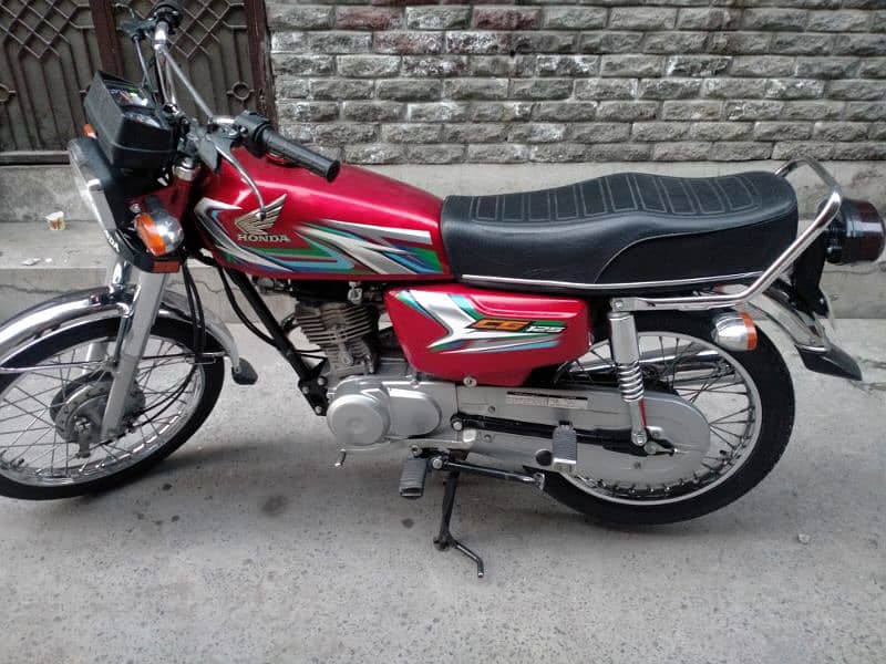 Honda CG125 2023 3