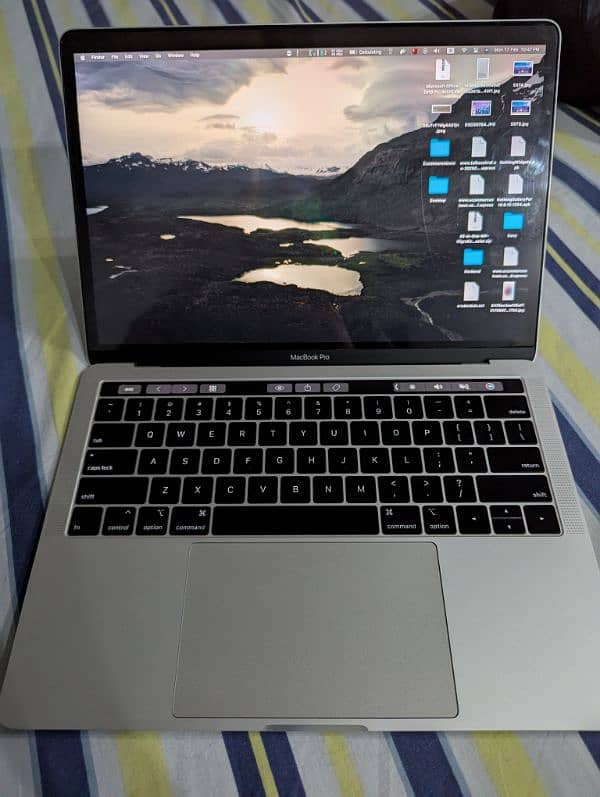 MacBook Pro 2018 16gb/256gb 0