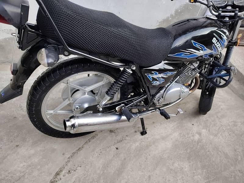 Suzuki GS 150 SE 2021 1