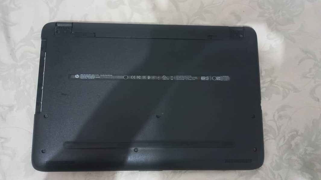 Hp 15-ay105ne Laptop 3