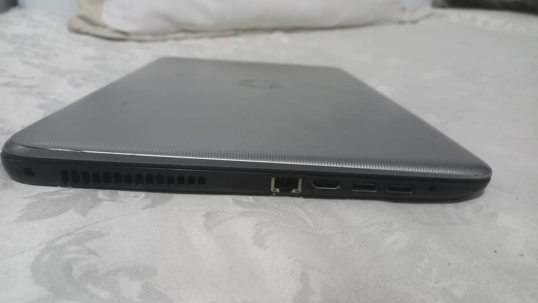 Hp 15-ay105ne Laptop 7