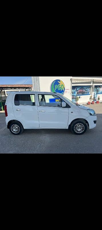 Suzuki Wagon R 2017 3