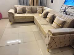 Elegant Lshape corner 6 seater sofa set 2 months used