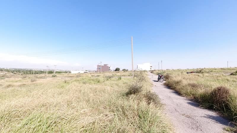 Spacious Residential Plot Is Available For sale In Ideal Location Of AWT - Block D 16