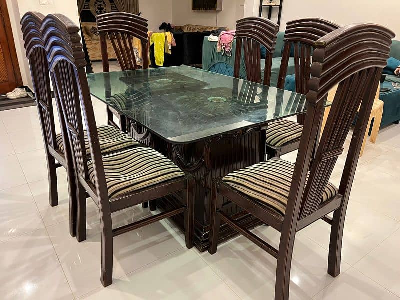 solid wood dining table for sale - 6 seater - good condition 3