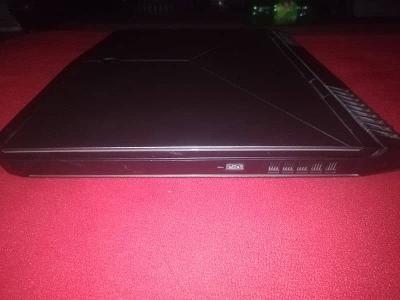 Alienware 17 r4 4