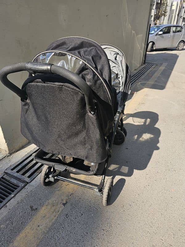 Graco Double pram , very good condition 2