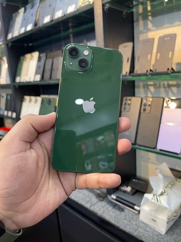 iPhone 13 128GB PTA 4