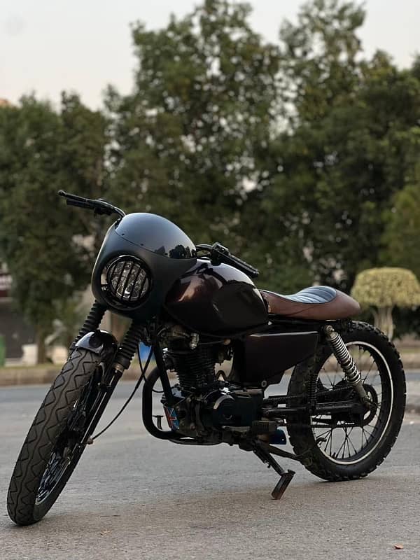 Honda 125 Cafe Racer Converted 1