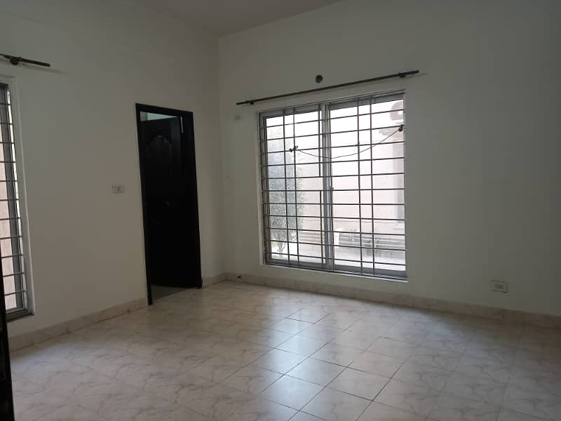 5 Marla 2 Bedroom Unfurnished Apartment for Rent Sector C Askari 11 Lahore 17