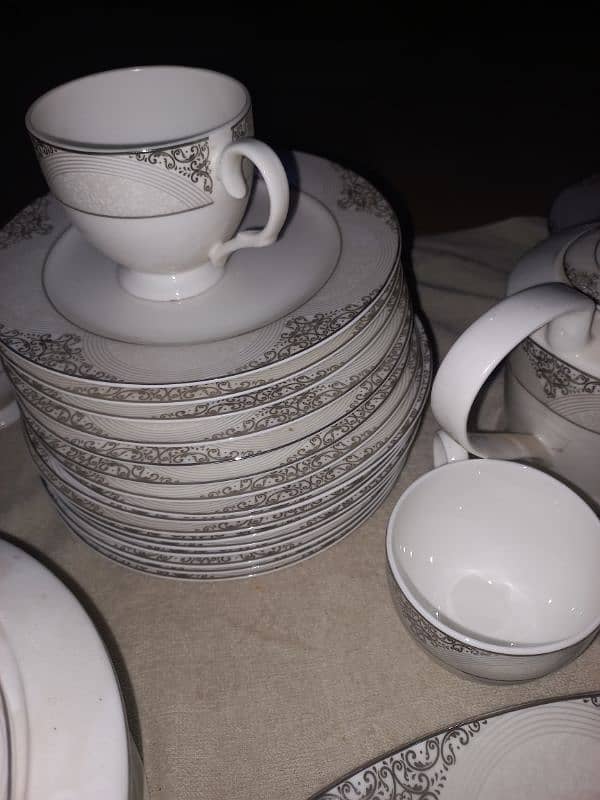 Dinner Set 3