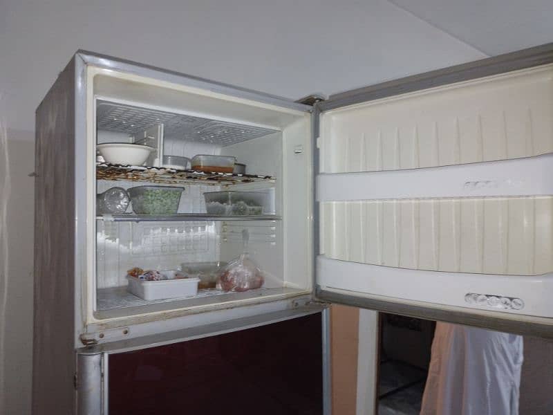 ORIENT REFRIGERATOR 68750 GD 4