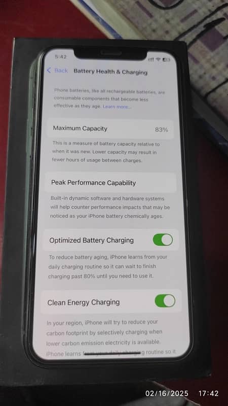 Iphone 11 pro dual physical 64 gb 83 battery 1