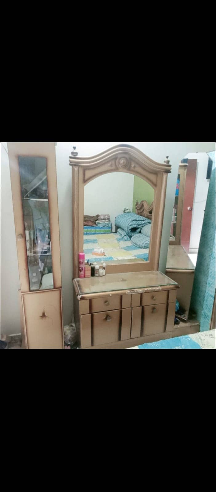 Bed, Dressing Table, 3 Door Cupboard, Devidor 1