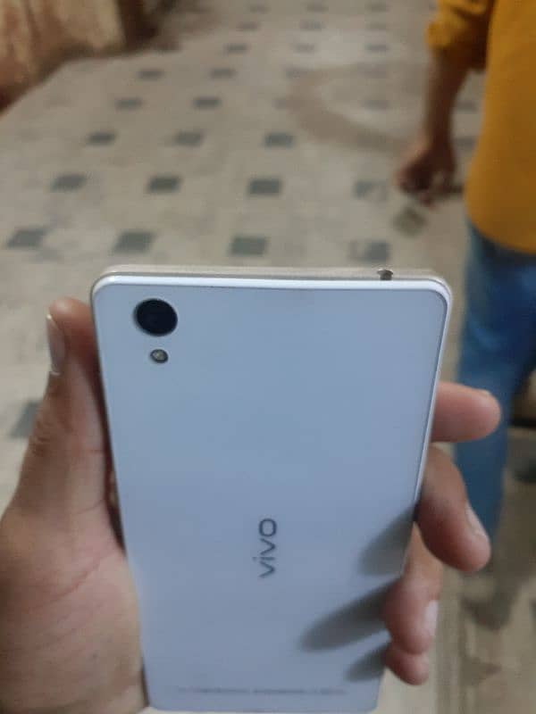 vivo Y51A   4 64 0