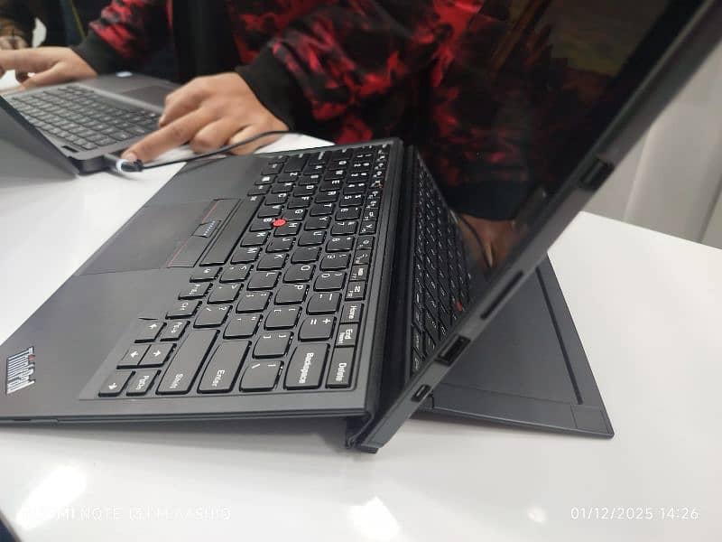 Lenovo Thinkpad Core M5 6th Generation 3