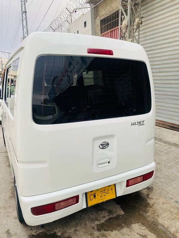 Daihatsu Hijet 2012 4