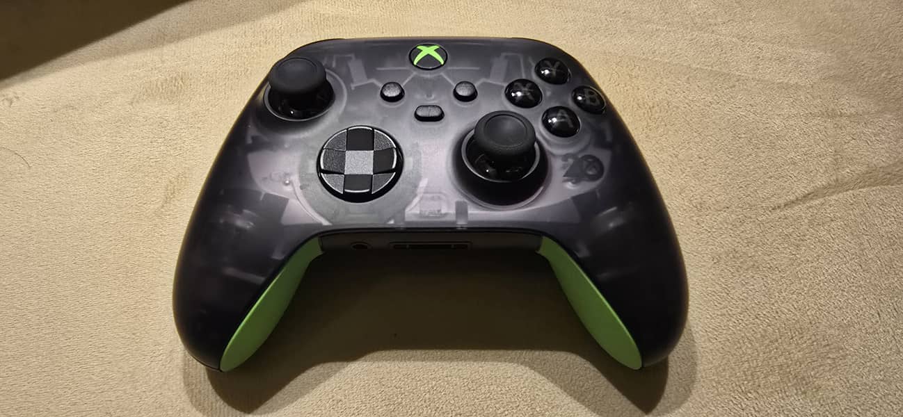 Xbox Series S/X 20th Anniversary Edition Controller 1