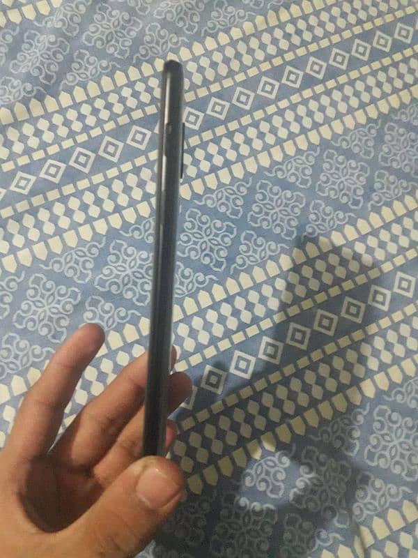 oneplus 6 luch condition available in just 26k 3