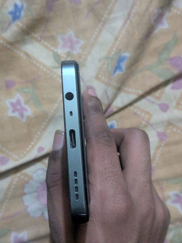 realme c61 used minor glass break original panel 5