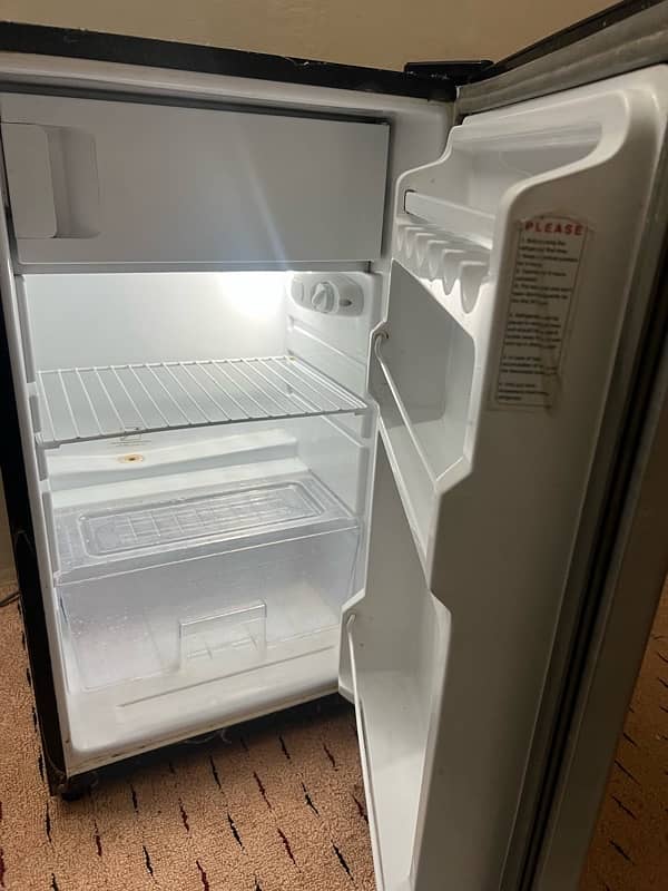 REF 9101 ND R (Silver Black) Single Door Refrigerator 3