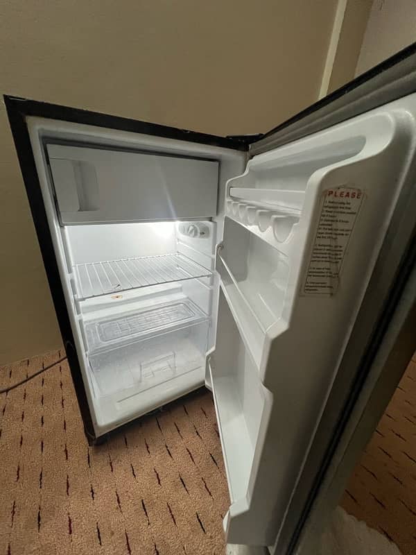 REF 9101 ND R (Silver Black) Single Door Refrigerator 5