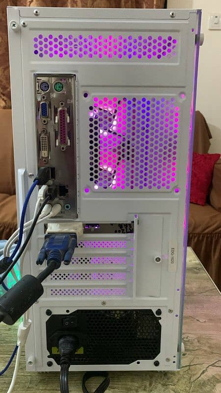 Gaming & Work PC – Intel i5, 16GB RAM, Radeon R7, SSD + HDD 3