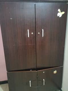 wardrobe used