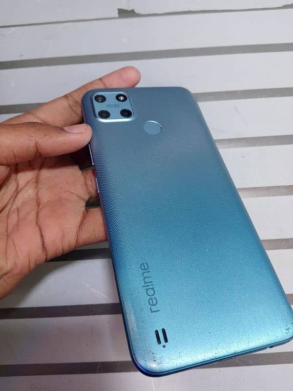 realme y25c 4/65 with box 3