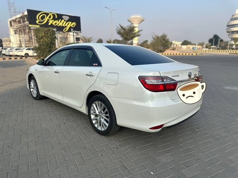 Toyota Camry 2015 3