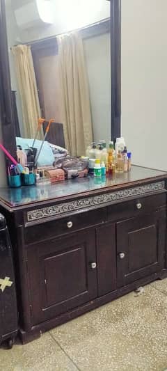 good condition dressing table