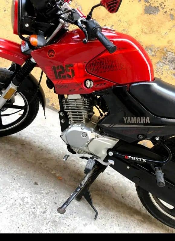 yamaha ybr G 125 . location rawalpindi ha. . 23000 chla howa total 2