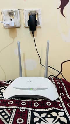 TP link dual antenna with charger 300 mbps