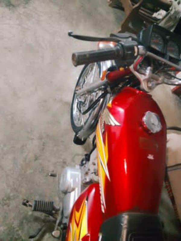 honda 125 karachi num 0