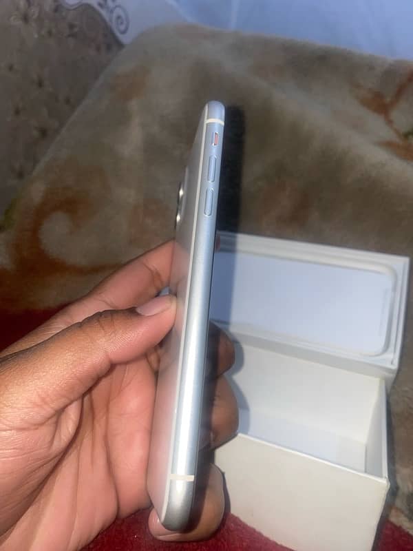 iphone 11 64 gb single sim pta approved 1