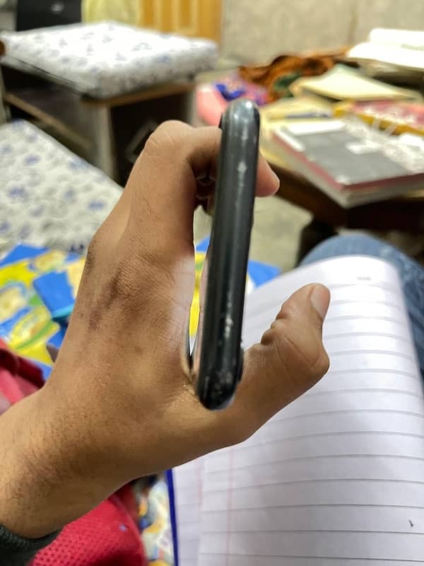 iphone xr only panel change but original aur front speaker off hae 2