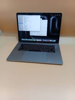 Macbook pro 2019 Core i9 processor 15 inch screen apple