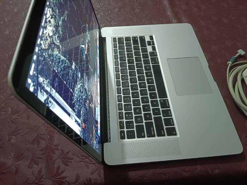 MacBook Pro 15-inch (Mid 2014) 1