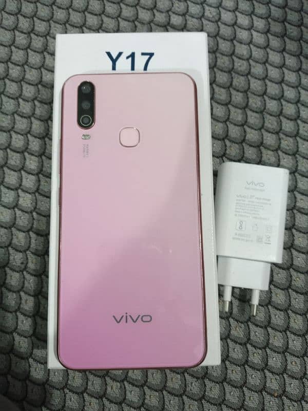 vivo y17 8/256 0