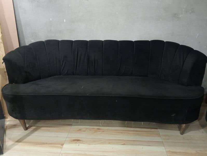 Only 3 seater sofa black color 0