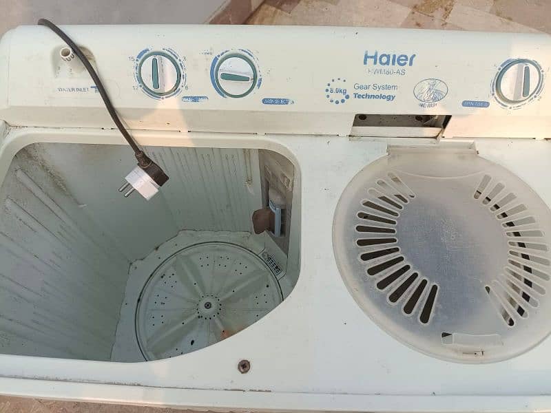 Haier Twin Tub washing machine 1