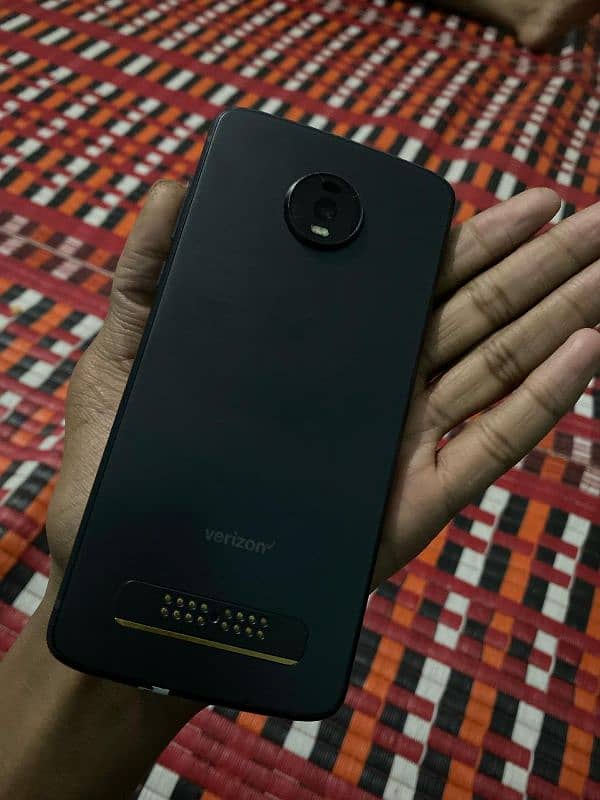 moto z4 1